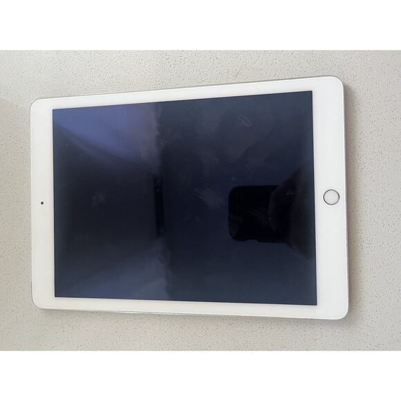 Apple iPad Air 2 Wi-Fi/Cellular A1567 *For Parts* - Picture 5 of 6